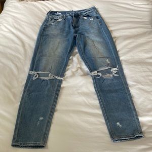 American Eagle size 2 denim high rise mom jean tapered leg